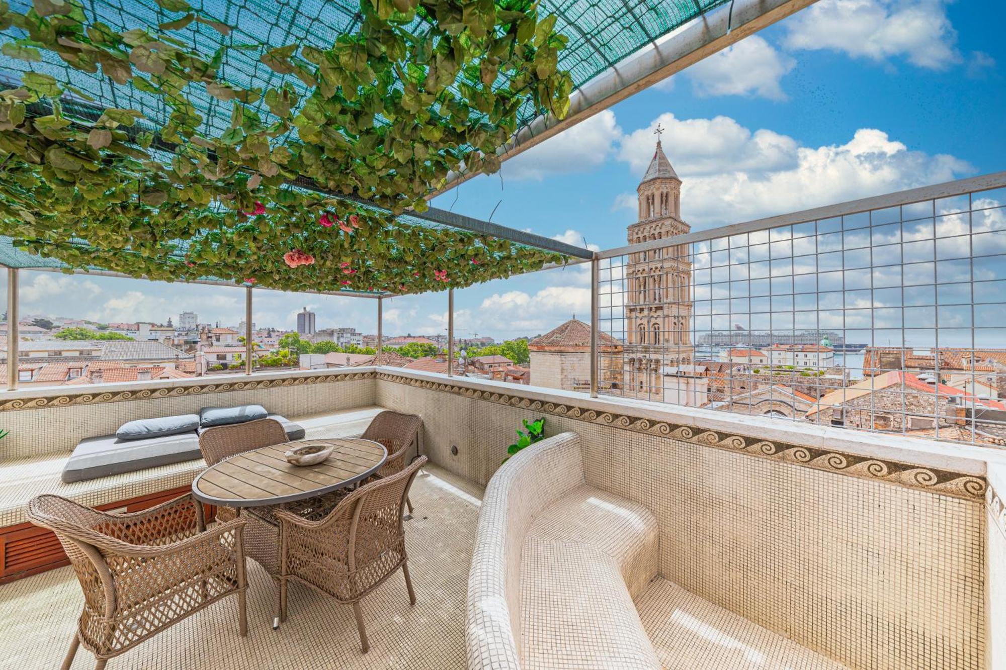 Augubio Penthouse Apartment Сплит Екстериор снимка