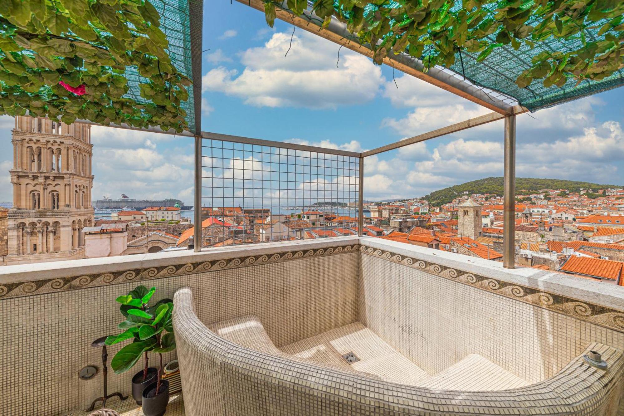 Augubio Penthouse Apartment Сплит Екстериор снимка